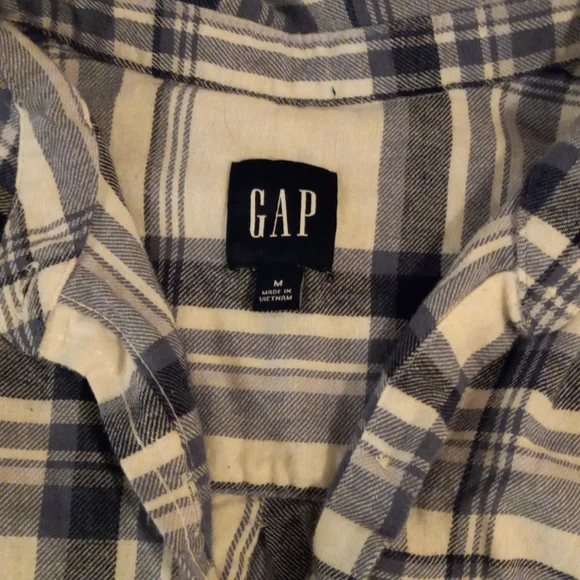 Gap sz M plaid button down shirt - Picture 2 of 4